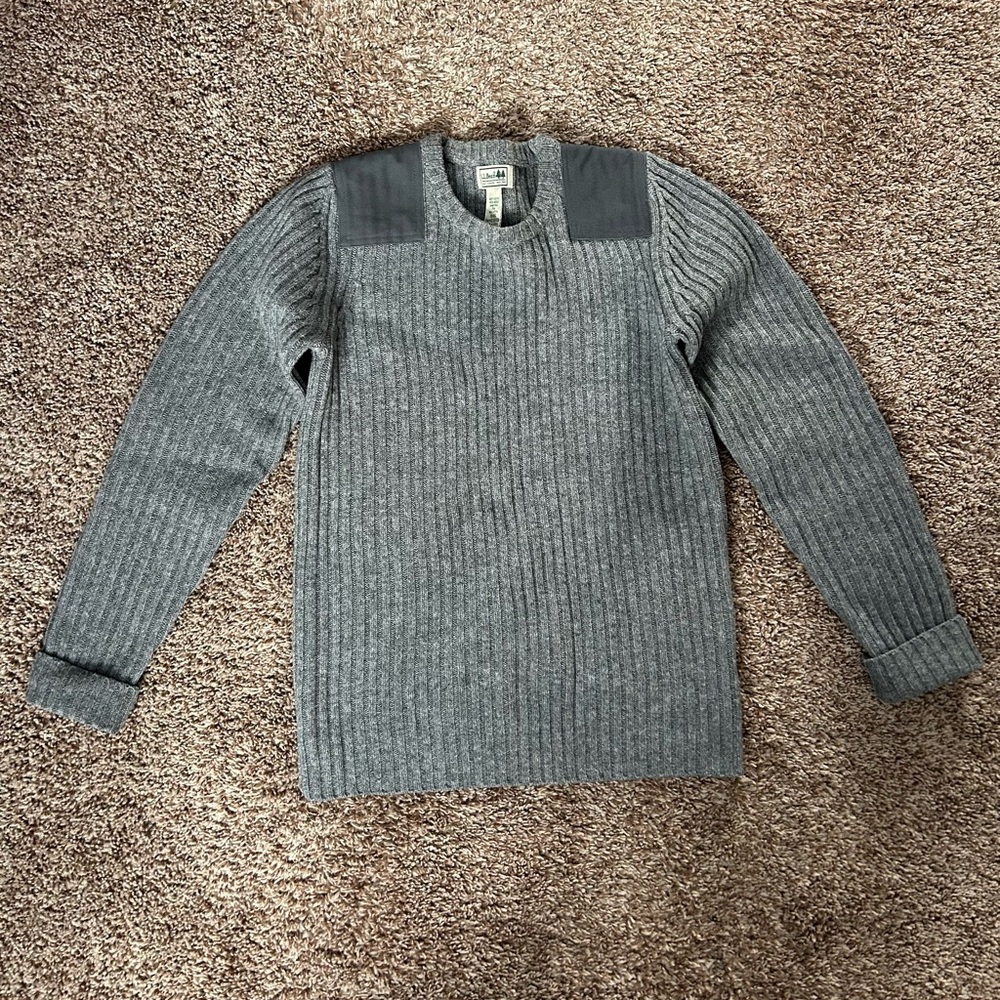 Like New! L.L. Bean Lamb’s Wool Sweater